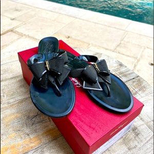 Salvatore Ferragamo Jelly Bow Sandler